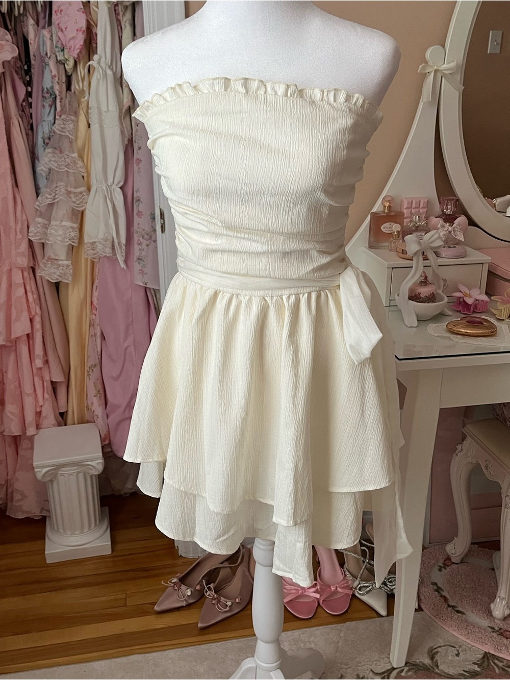 SHEIN Cream Strapless Ruffle Layered Mini Dress